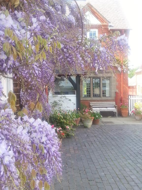 Cotton Farm Bed & Breakfast Chester Exterior photo
